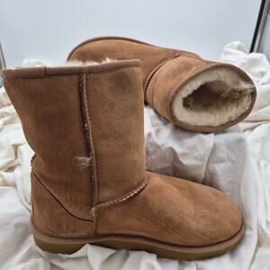 UGG Classic Short Boot women's bootie chestnut size 8